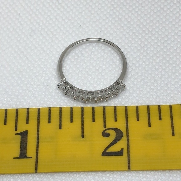 Ailmay Fine Jewelry Stirling Silver and Dazzling Zircon Ring Size 7 - Picture 13 of 13